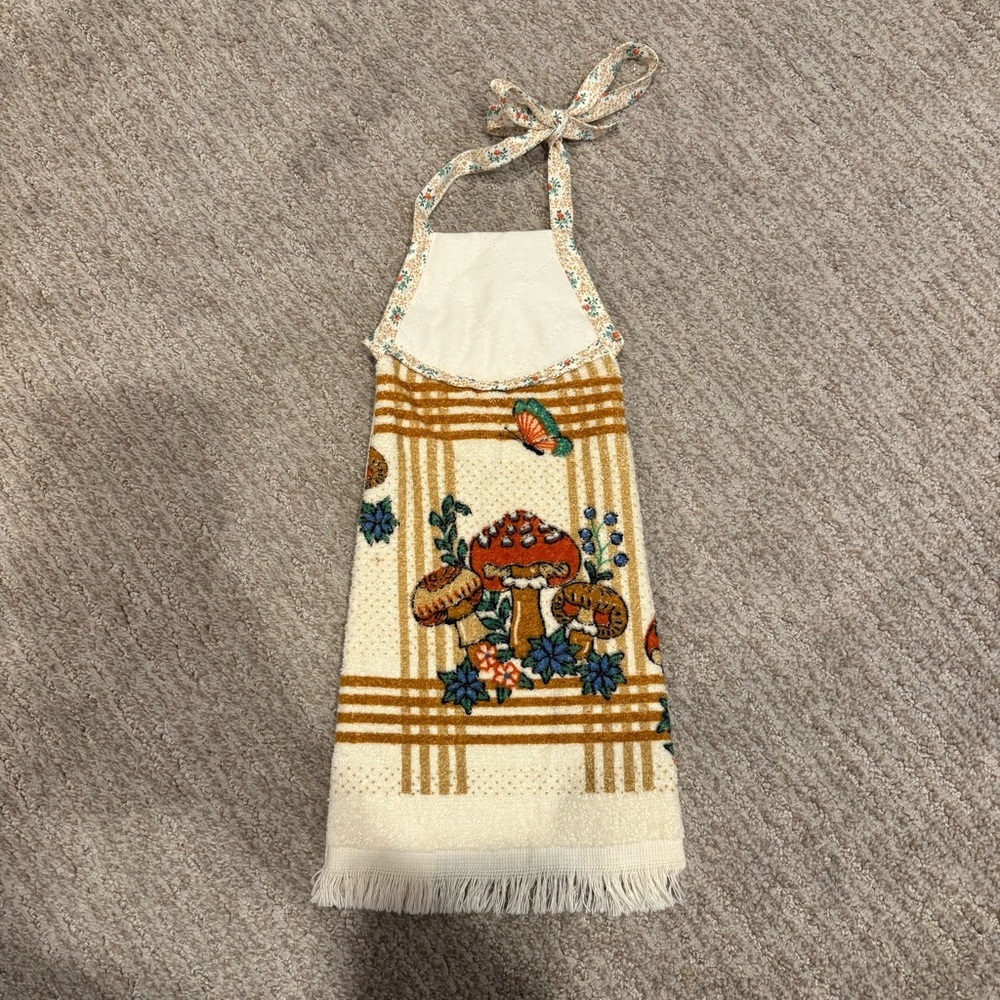 Vintage B&D Mushroom Hanging Hand Dish Towel
